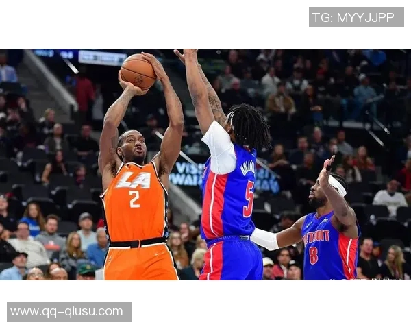 小卡狂砍55分平历史纪录球队更衣室泼水庆祝四连胜喜悦洋溢